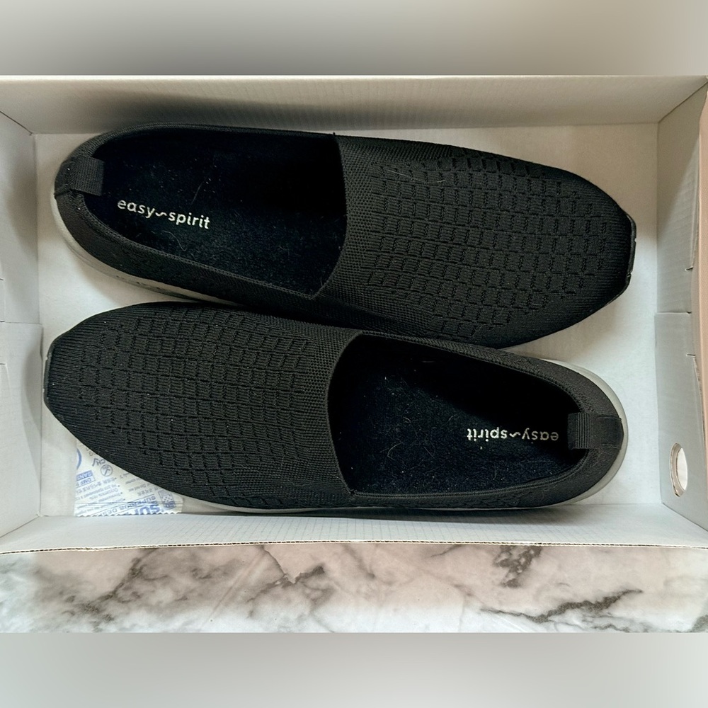 Easy Spirit Tech 2 Women’s Black Slip-On Shoes/Sneakers New in Box Size 10 1/2 M